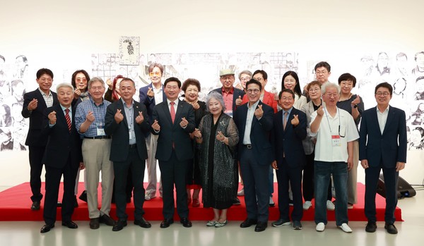 '제42회 대한민국연극제 용인'의 개막식이 28일 용인포은아트홀에서 열렸다. (사진=용인시)